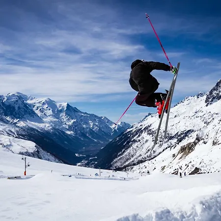 Le Bartavel - Year * Chamonix