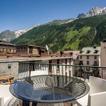 Le Bartavel - Year * Chamonix
